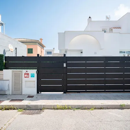 Marc 6 Holiday home *