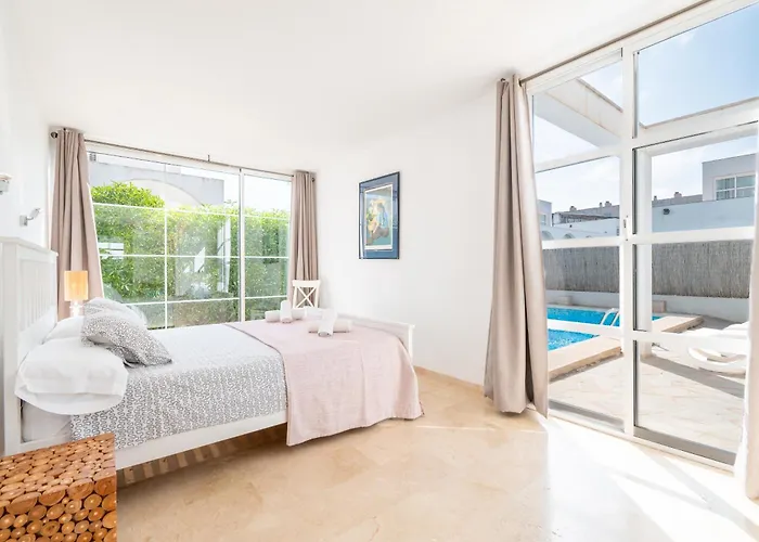 Hébergement de vacances Marc 6 *